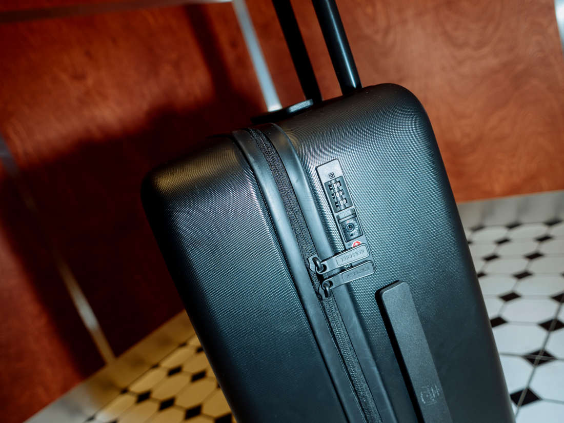 Herschel luggage tag top